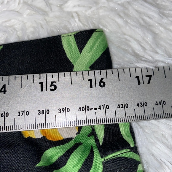 Lauren Ralph Lauren Tropical pants in Like New Condition - Picture 5 of 7